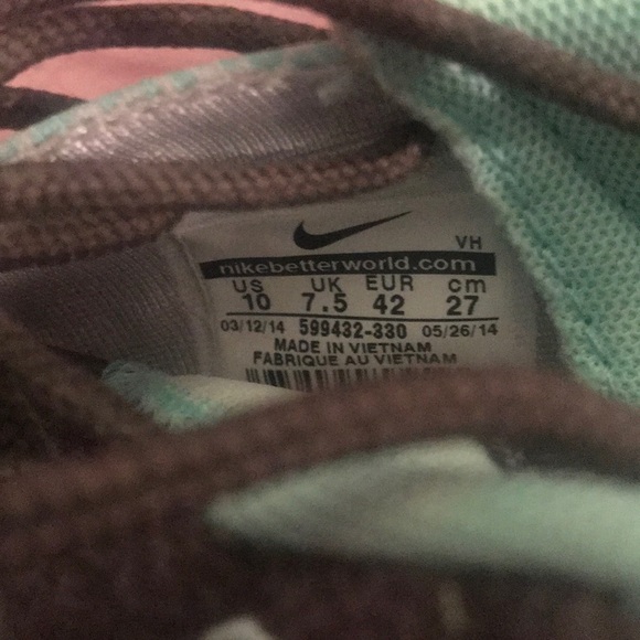 Nike shoes - Picture 5 of 5